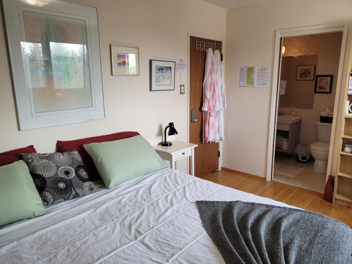 The Dewberry Homestay B&B Edmonton Eksteriør billede