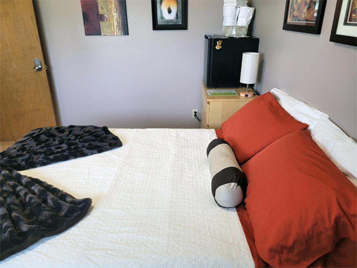 The Dewberry Homestay B&B Edmonton Eksteriør billede